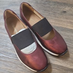 NWOT Vionic Cadee Cosmic Camo Mary Jane shoes size 6